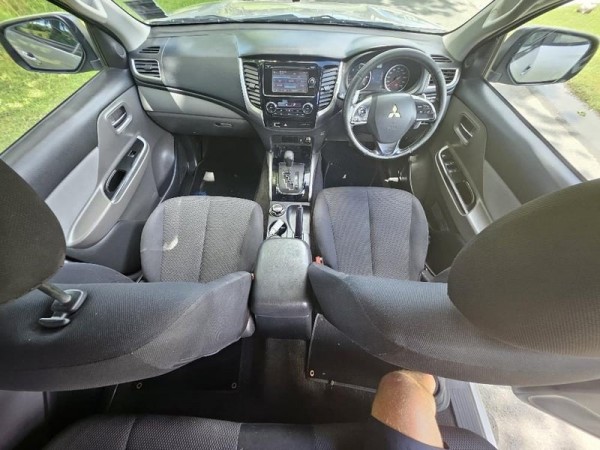 Mitsubishi Triton D/CAB GLS 2.4D/4WD/5 2015